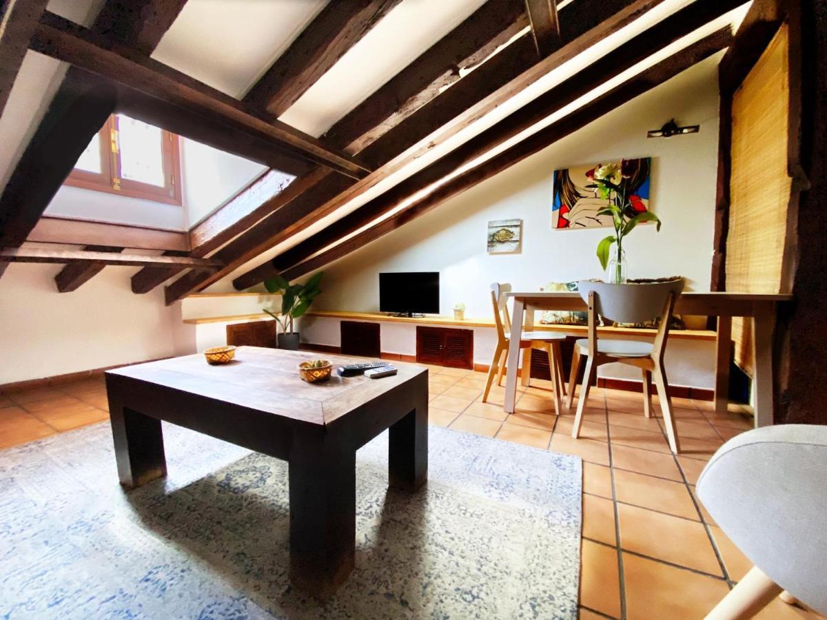 Apartament La Cueva De Leon Madryt Zewnętrze zdjęcie